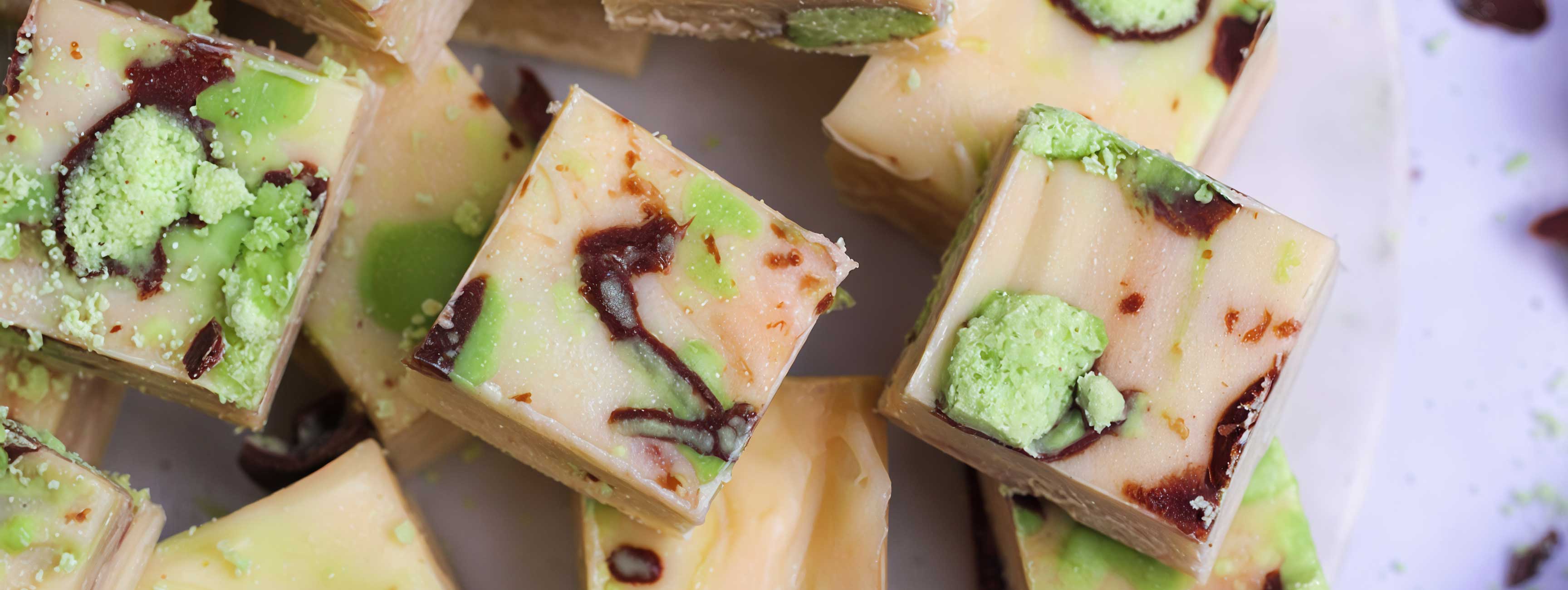 Aero® Bubbles White Chocolate Fudge | Nestlé Confectionery