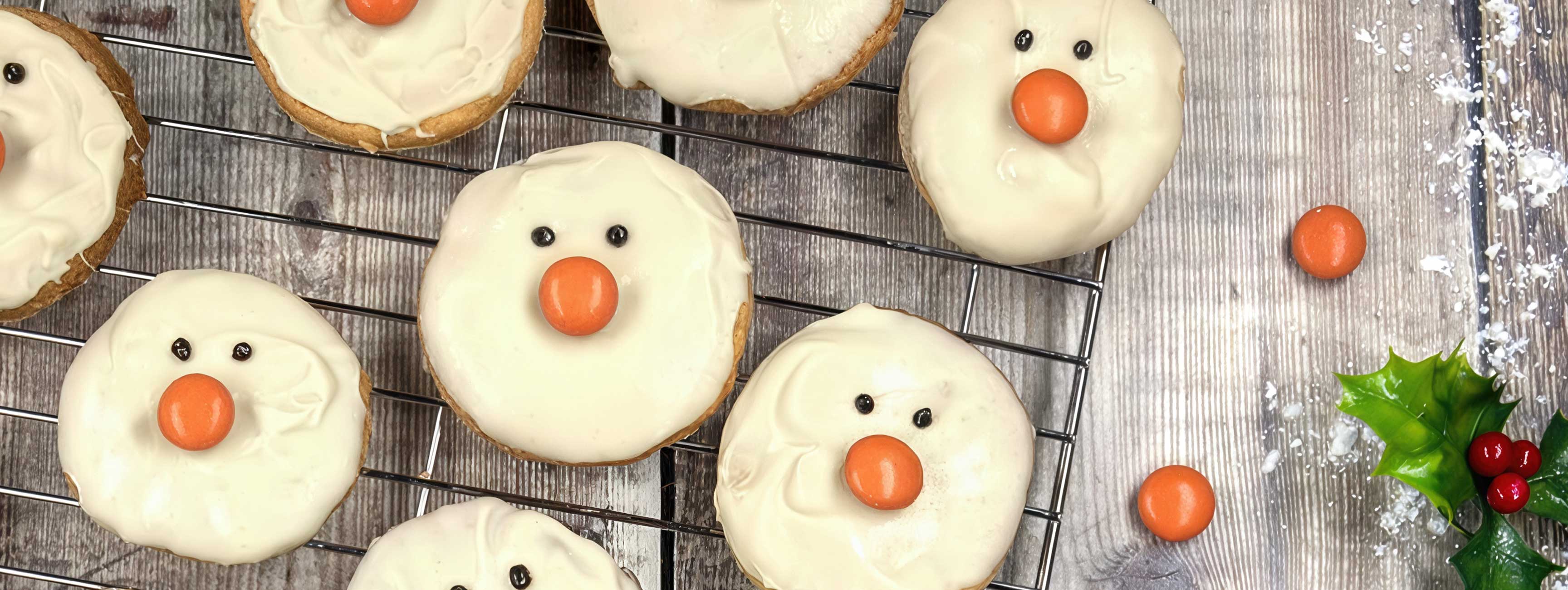 Christmas Shortbread Snowmen – Milkybar® | Nestlé Confectionery