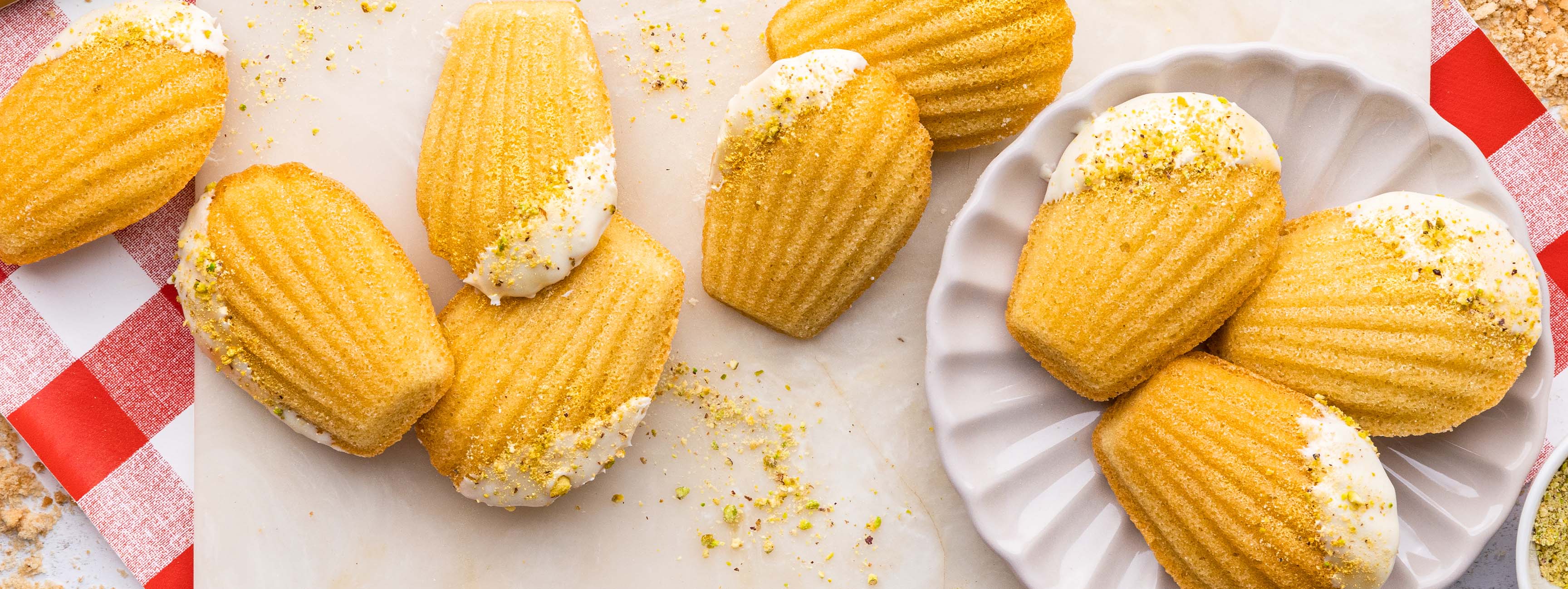 Milkybar White Chocolate Dipped Madeleines | Nestlé Confectionery