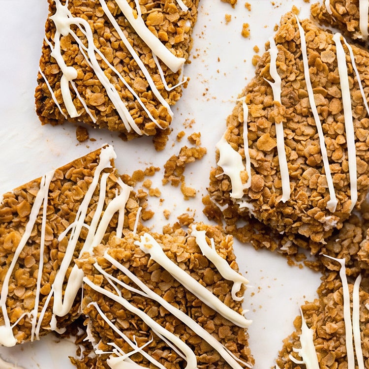 JessieBakesCakes x Milkybar® Pumpkin Spiced Flapjacks - Mobile